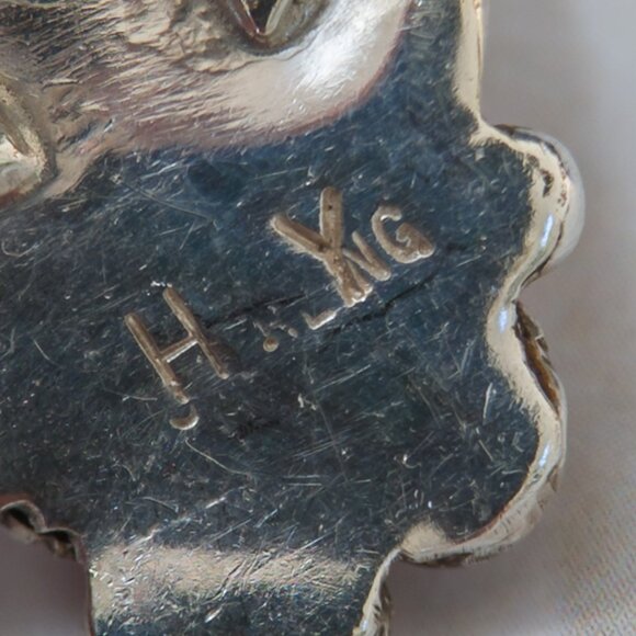 Signed H.Y. Sterling Feather/Scroll Ring, Navajo-Style, Size 5.75 (25mm) - Picture 7 of 13